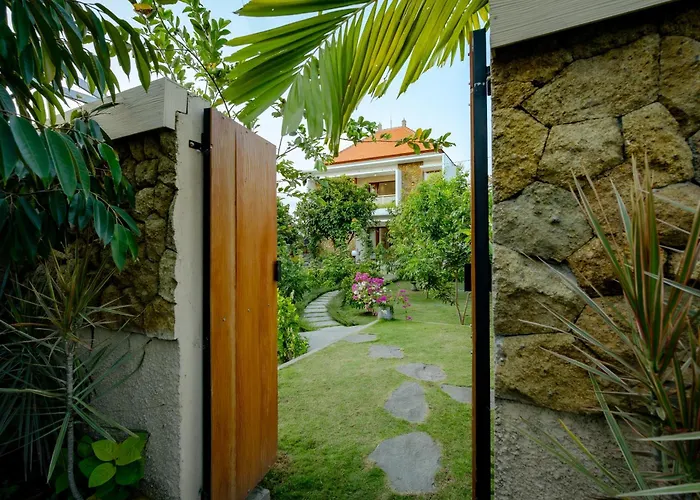 Villatu Family Retreat Near School